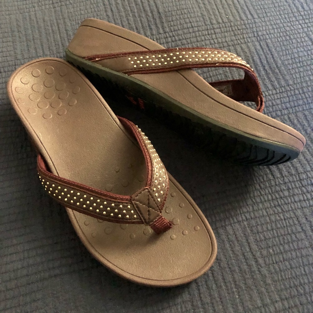 Vionic High Tide size 7